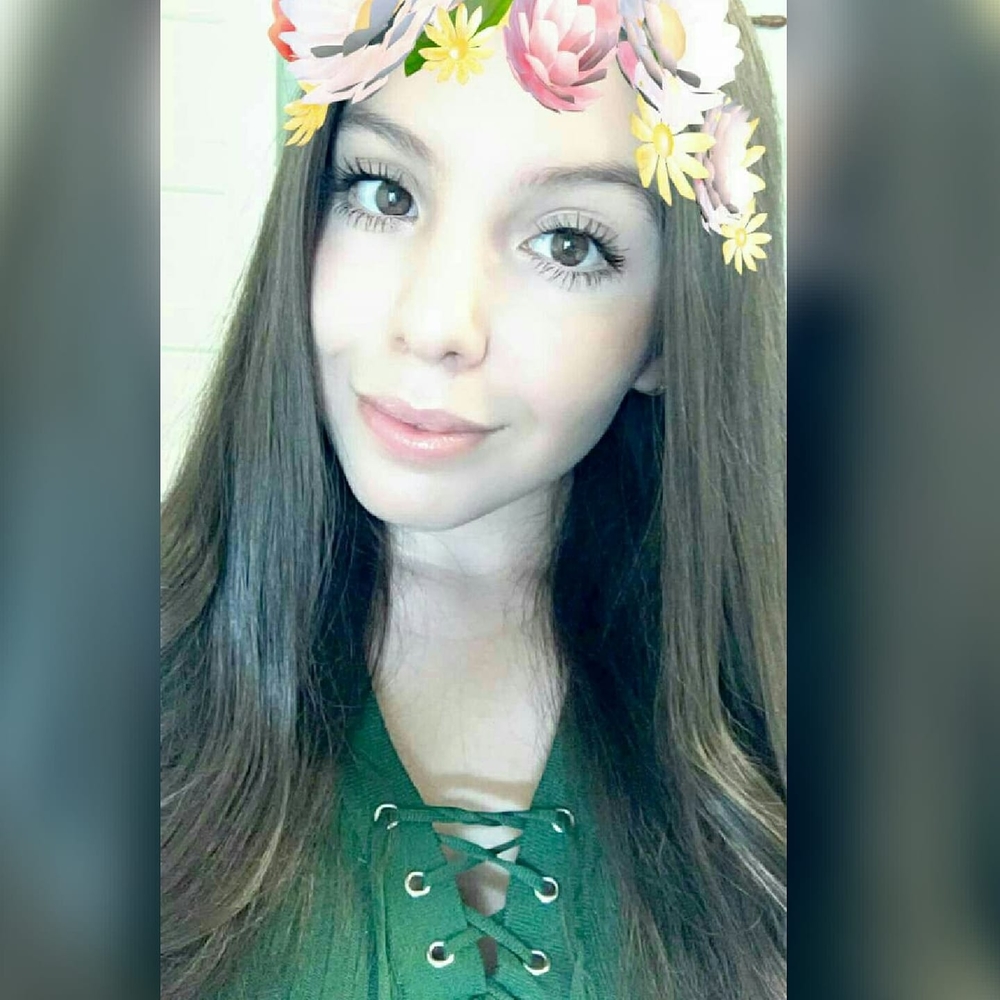Meet your Posher, Alejandra